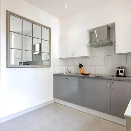 Résidence Estienne D'orves Appartement *