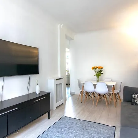 Apartment Estienne D'orves