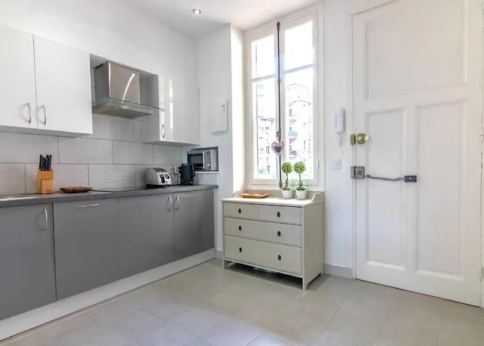 Résidence Estienne D'orves Appartamento