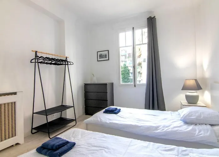 Résidence Estienne D'orves Appartamento